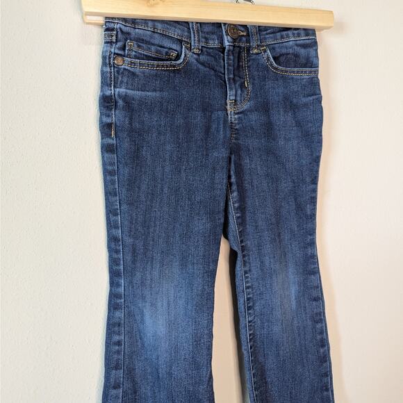 B'Gosh Girls Medium Wash Boot Cut Blue Jeans Adjustable Waist Size 4T - Picture 2 of 8